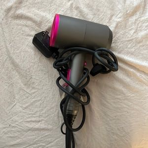 Hair Dryer (only blows cool air)